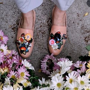Bill Blass Pink Sutton Embroidered Espadrilles
